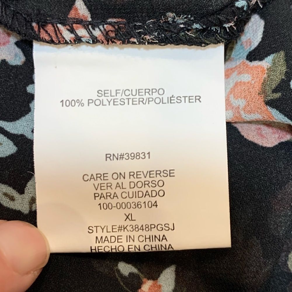 My Michelle Women’ sleeveless hi-lo top Blouse sz xL Floral Zipper Sides Layered - Picture 9 of 11